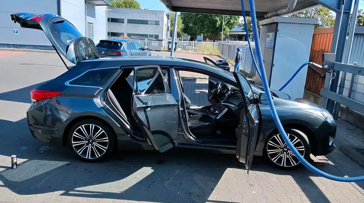 Gebraucht Hyundai i40 120 PS (88 kW) 2014 Silber Kombi
