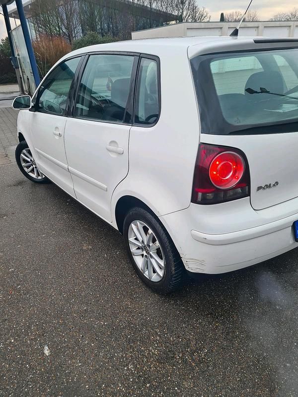 Gebraucht VW Polo 51 PS (37 kW) 2008 Weiß Kleinwagen
