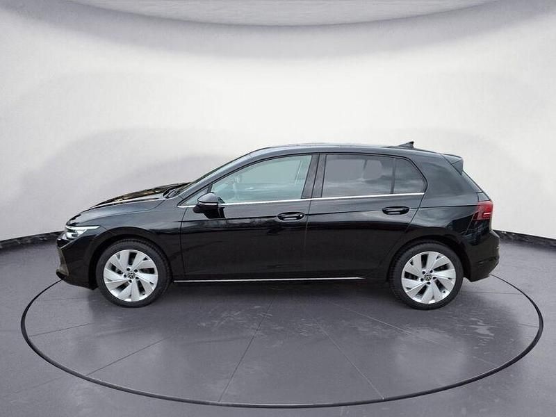 Gebraucht VW Golf VIII Style 150 PS (110 kW) 2025 Schwarz Limousine