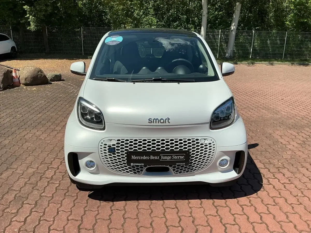 Gebraucht Smart ForTwo Electric Drive 60 kW (82 PS) 2024 Bodypanels in moon white (matt) Coupé