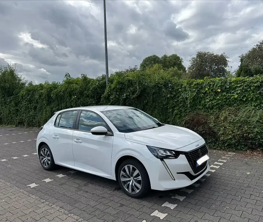 Gebraucht Peugeot 208 Active 102 PS (75 kW) 2020 Kleinwagen