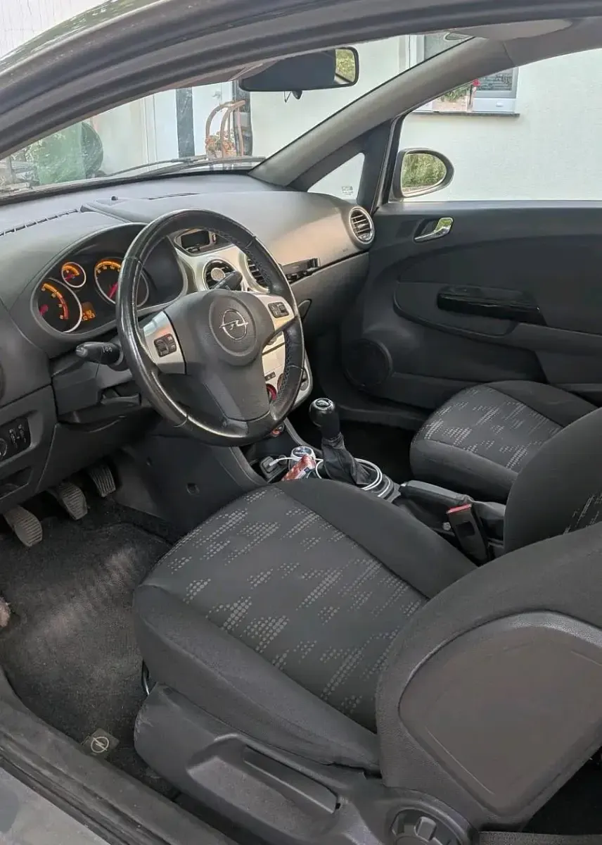 Brugt Opel Corsa 87 HK (63 kW) 2011 Grå Hatchback