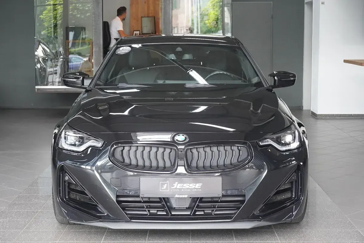 Gebraucht BMW M240i M Sport 374 PS (275 kW) 2023 Schwarz metallic Coupé