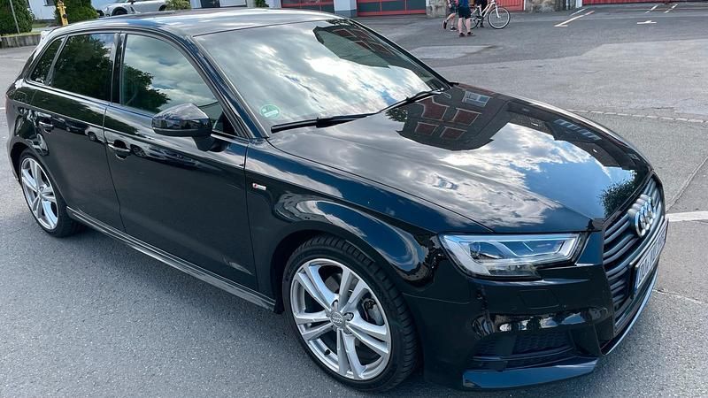 Schwarz Gebraucht 2019 Audi A3 S-Line Limousine | 21.900 € (Guter Preis) - Bild 1/4