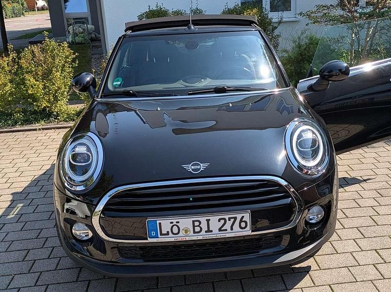 Schwarz Gebraucht 2018 Mini Cooper Cabriolet Cabrio | 17.900 € (Fairer Preis) - Bild 1/4