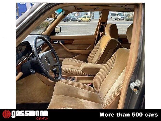 Gebraucht Mercedes 500 231 PS (169 kW) 1982 Grau Limousine