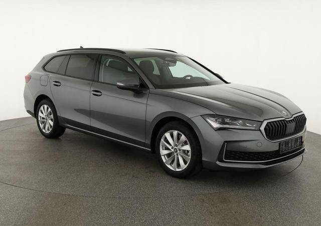 Grau Neu 2025 Skoda Superb Selection Kombi | 45.800 € (Fairer Preis) - Bild 1/1