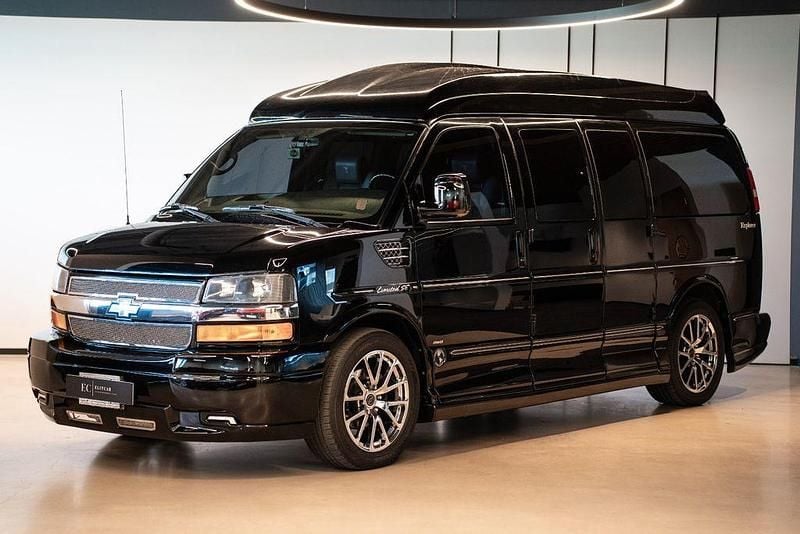 Second-hand Chevrolet Express SE 314 CP (230 kW) 2014 Negru Monovolum