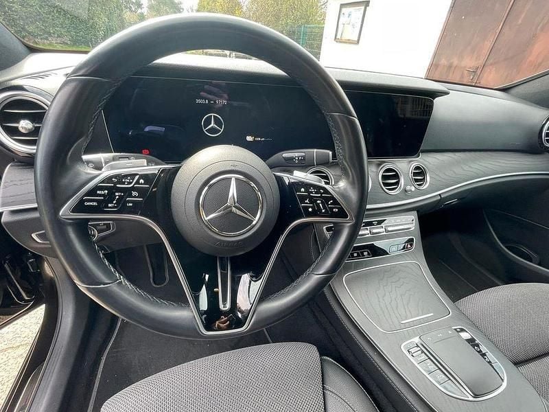 Gebraucht Mercedes E300 211 PS (155 kW) 2022 Limousine