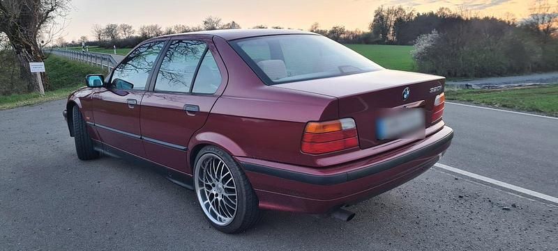 Second-hand BMW 320 150 CP (110 kW) 1996 Roșu Berlinǎ
