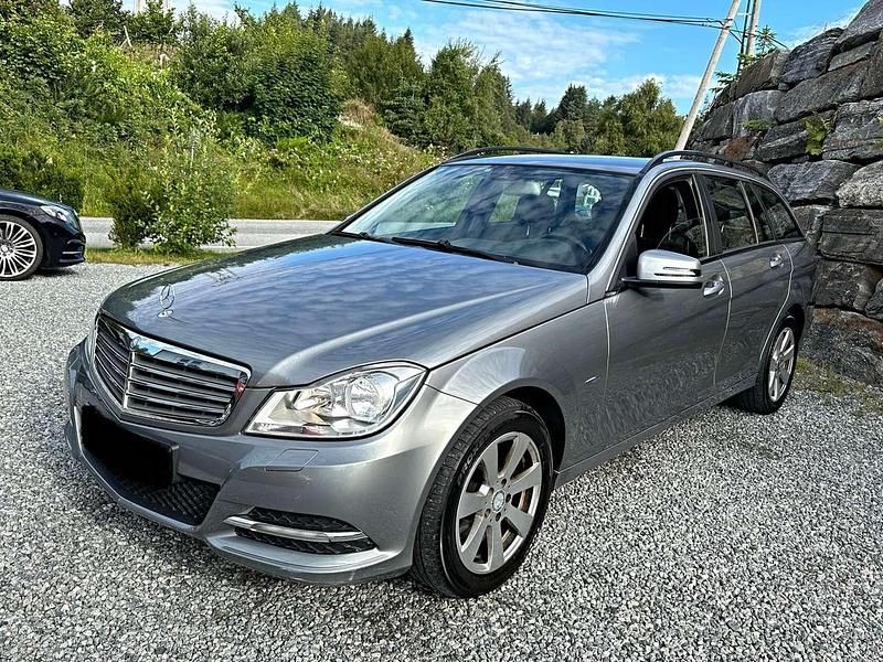 Grau Gebraucht 2012 Mercedes C180 Kombi | 7.350 € (Superpreis) - Bild 1/4