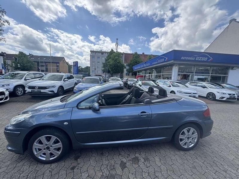 Grau Gebraucht 2006 Peugeot 307 CC Sport Cabrio | 3.990 € (Etwas zu teuer) - Bild 1/3