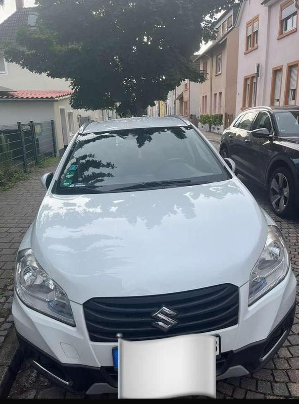 Gebraucht 2013 Suzuki SX4 S-Cross Club SUV | 11.000 € (Etwas zu teuer) - Bild 1/4