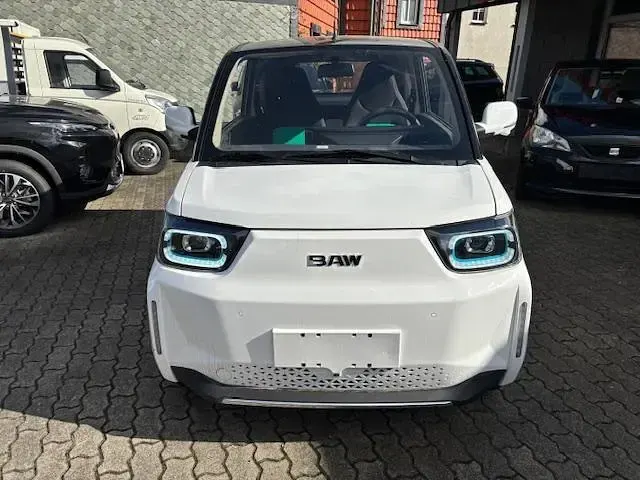 Gebraucht BAW Pony 13 kW (18 PS) 2025 Weiß / dach schwarz Kleinwagen