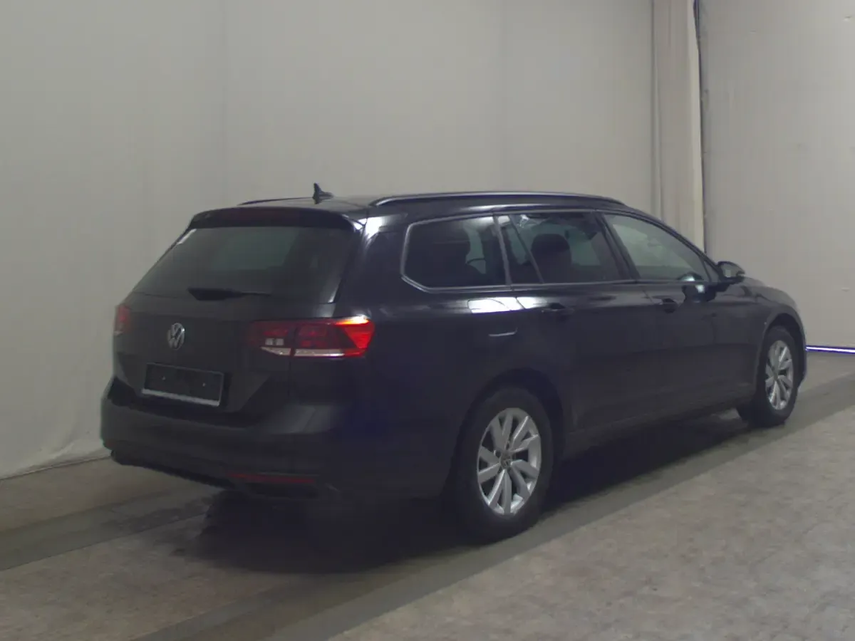 Gebraucht VW Passat 150 PS (110 kW) 2021 Schwarz Kombi