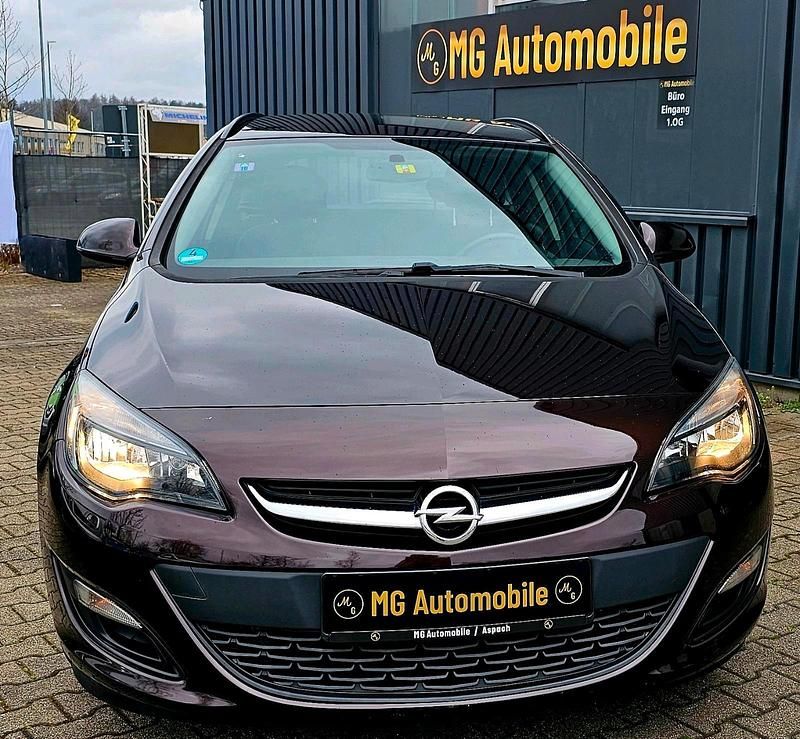 Gebraucht Opel Astra Edition 120 PS (88 kW) 2014 Grau Kombi