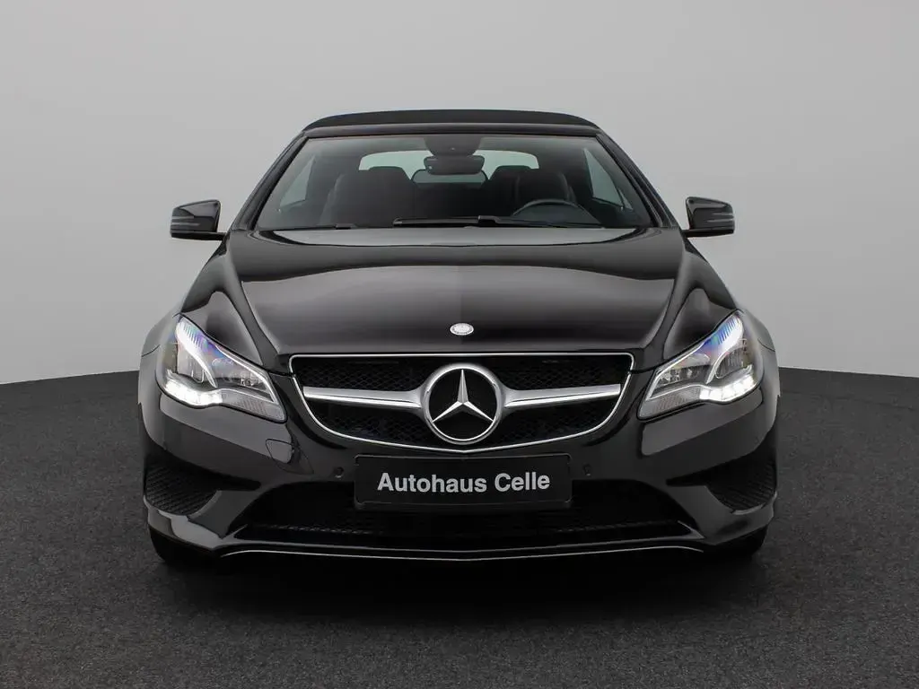 Gebraucht Mercedes E200 184 PS (135 kW) 2015 Schwarz Cabrio