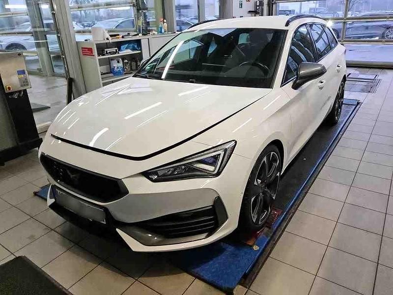 Gebraucht Cupra Leon VZ 310 PS (228 kW) 2024 Candy weiss Kombi