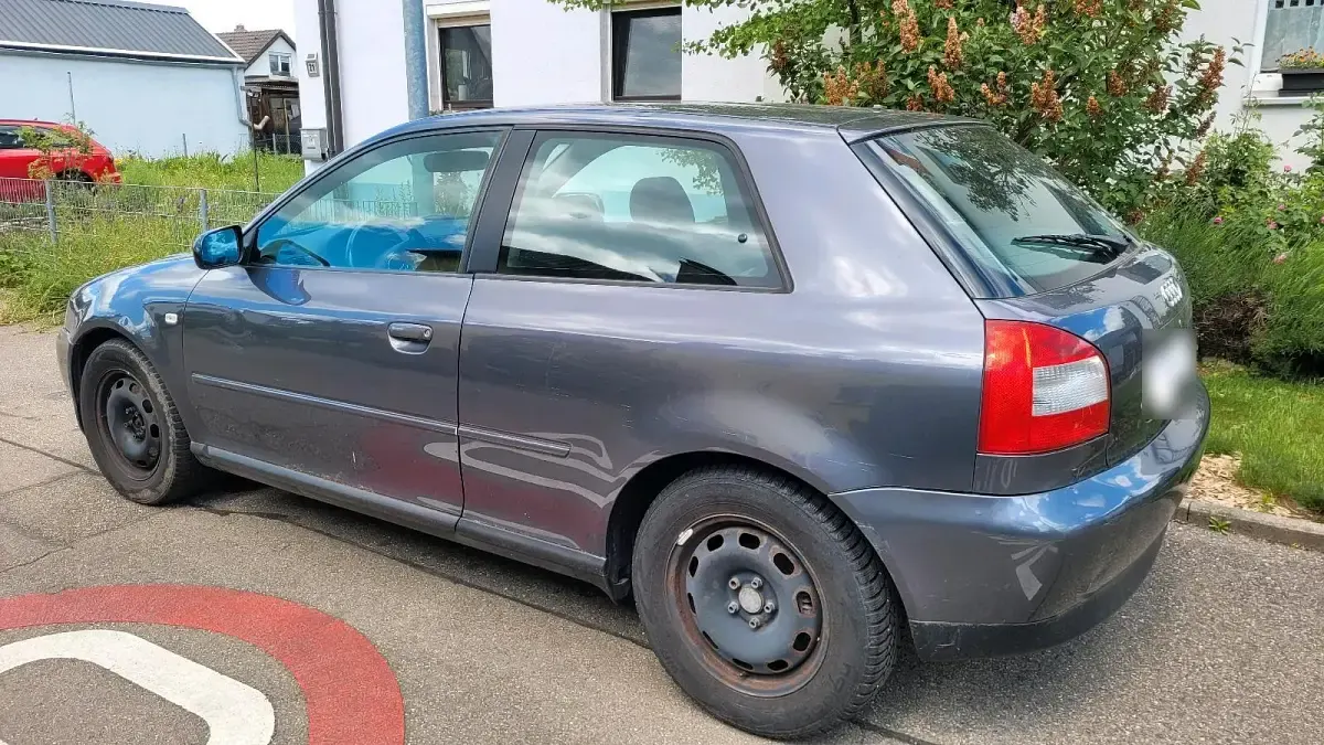 Używany Audi A3 120 KM (88 kW) 2000 Szary Hatchback