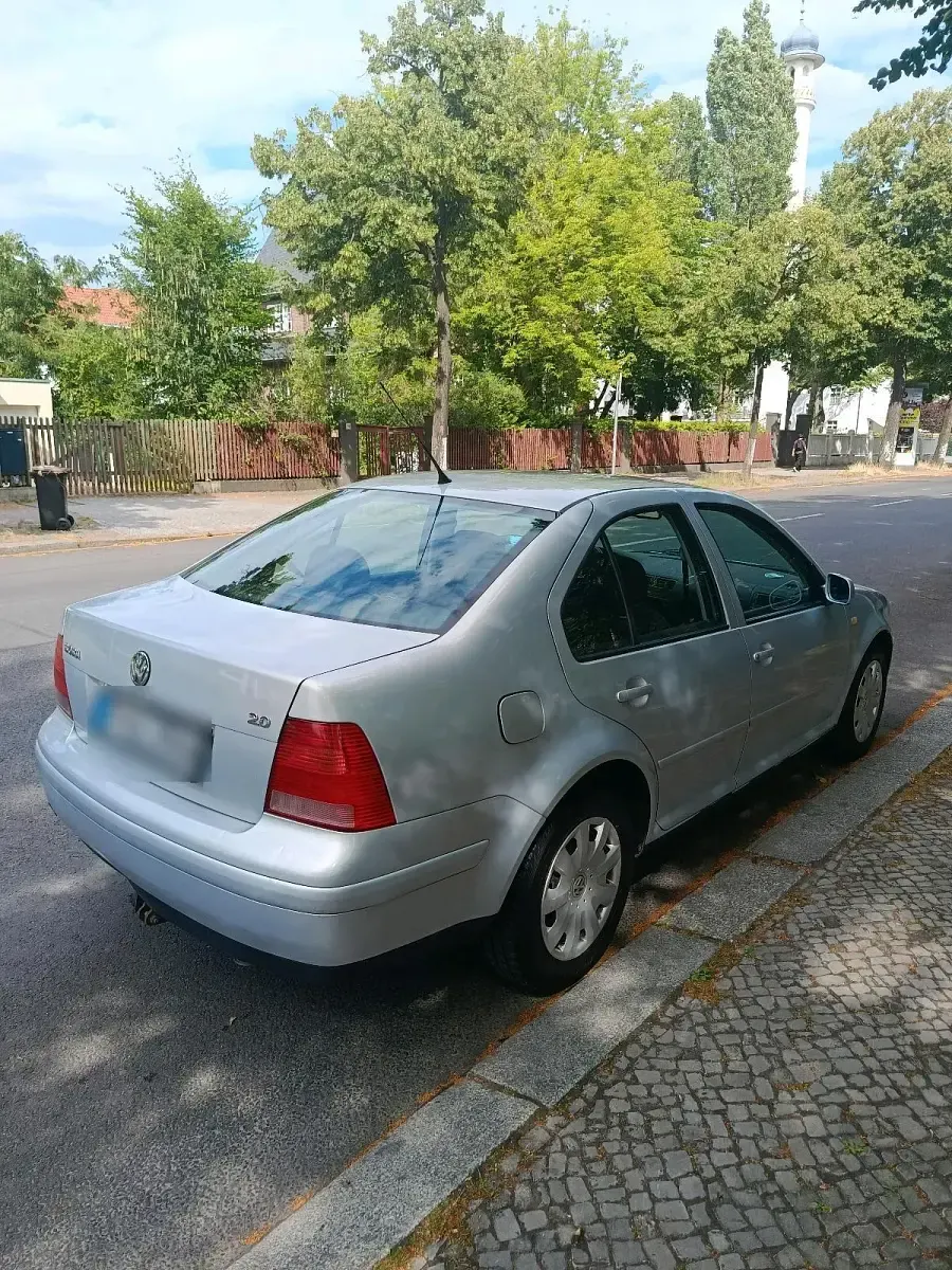 Gebraucht VW Bora Trendline 115 PS (84 kW) 1998 Silber Limousine