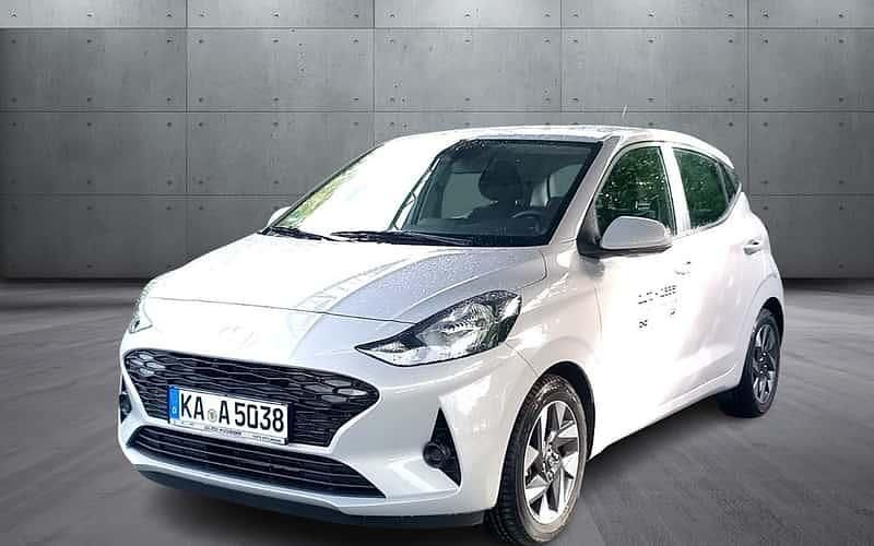 Grau Neu 2025 Hyundai i10 Trend Kleinwagen | 17.990 € (Etwas zu teuer) - Bild 1/4