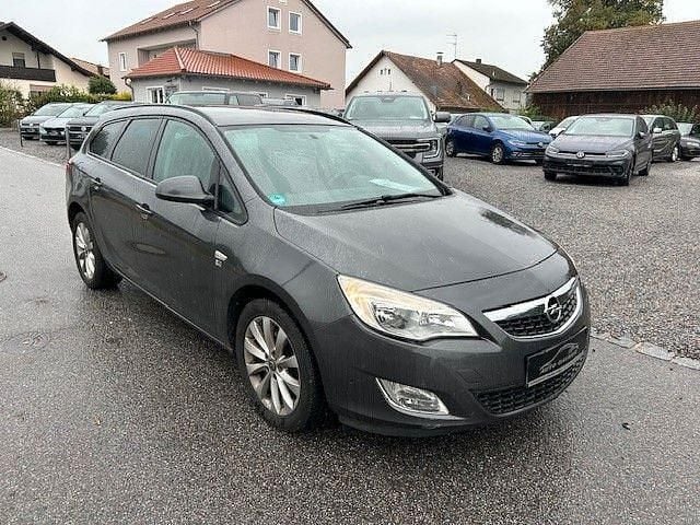 Grau Gebraucht 2012 Opel Astra Kombi | 1.990 € (Superpreis) - Bild 1/4