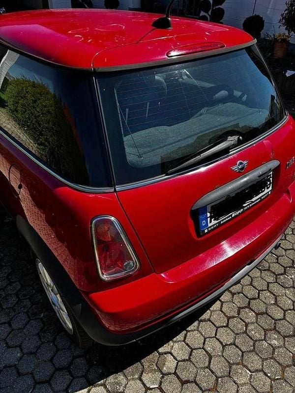 Usado Mini ONE 90 CV (66 kW) 2005 Rojo Utilitario