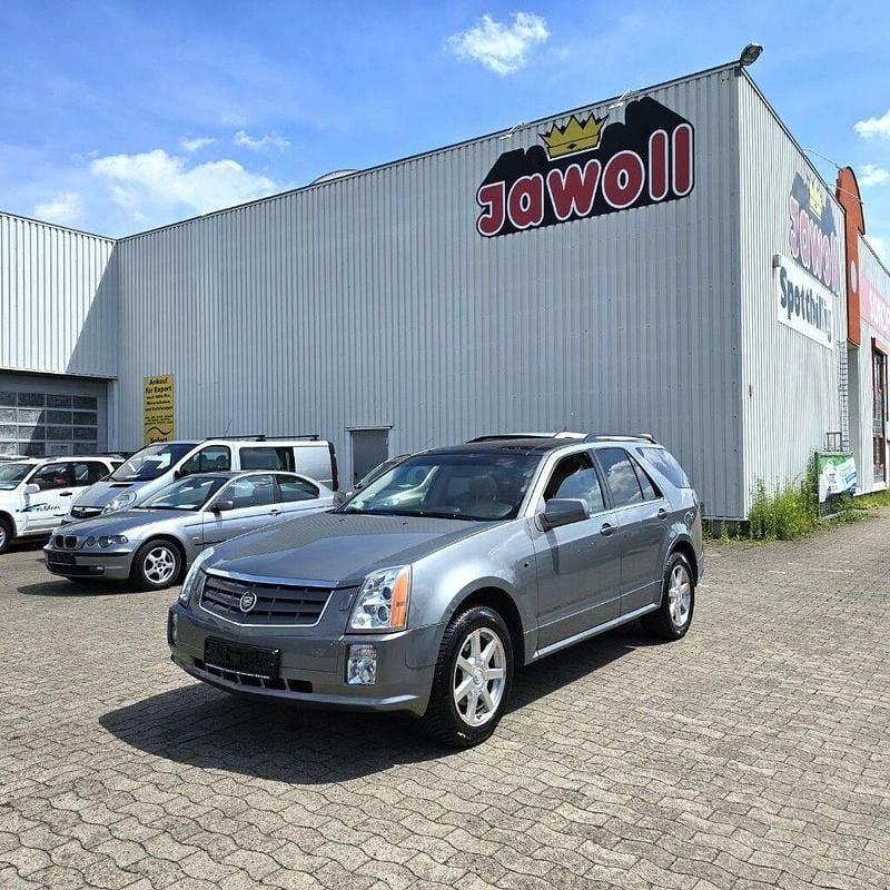 Grau Gebraucht 2007 Cadillac SRX SUV | 5.450 € (Superpreis) - Bild 1/3