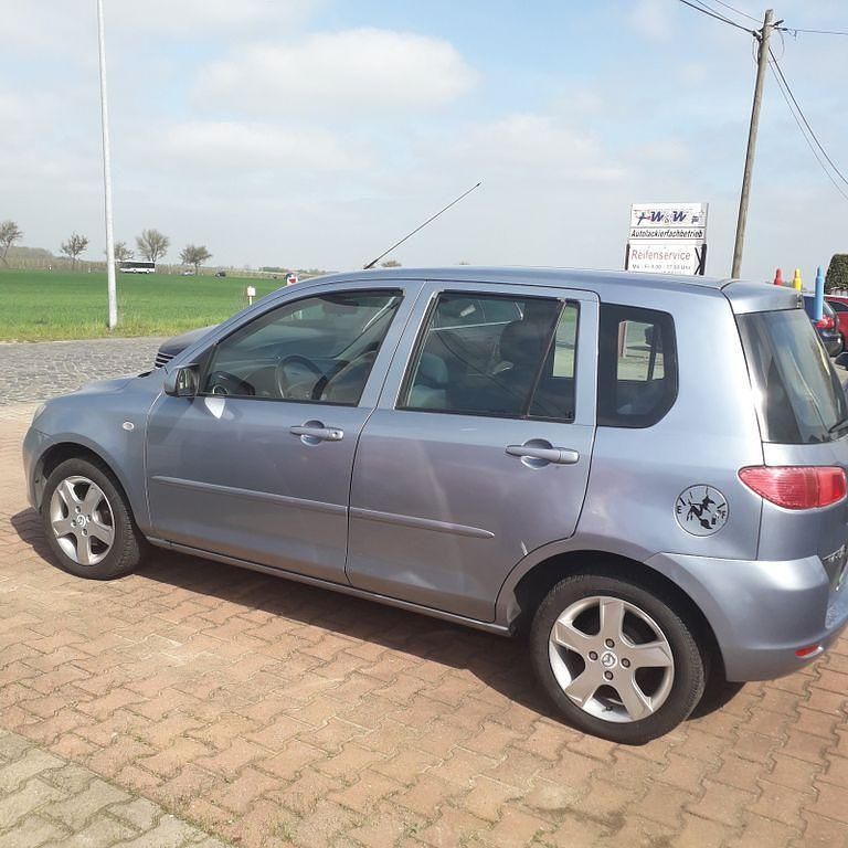 Usata Mazda 2 Active 80 CV (58 kW) 2005 Argento Utilitaria