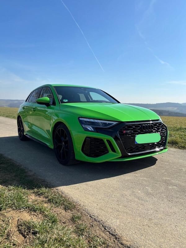 Grün Gebraucht 2024 Audi RS3 Ambiente Kleinwagen | 58.499 € (Superpreis) - Bild 1/4