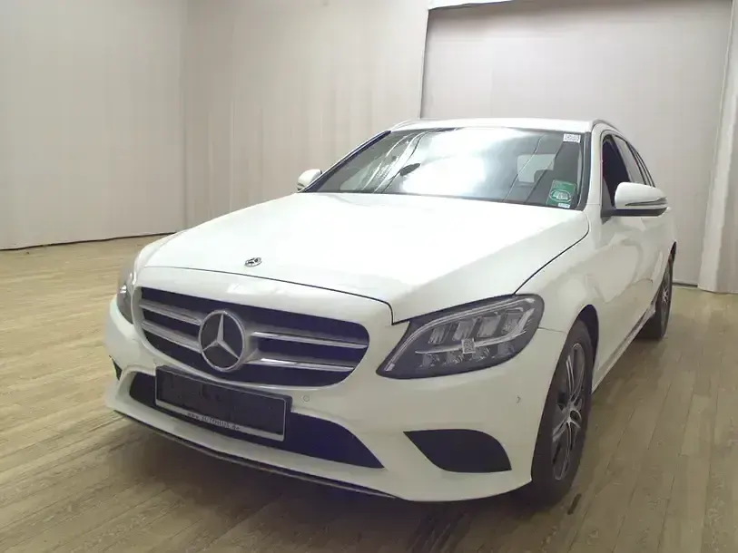 Gebraucht Mercedes C220 Avantgarde 194 PS (142 kW) 2021 Weiss Kombi