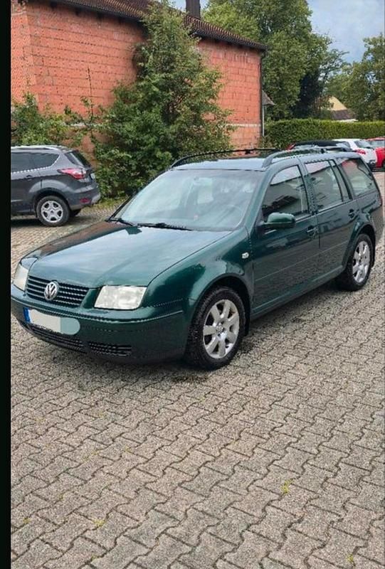 Grün Gebraucht 2000 VW Bora Kombi | 1.189 € (Guter Preis) - Bild 1/4