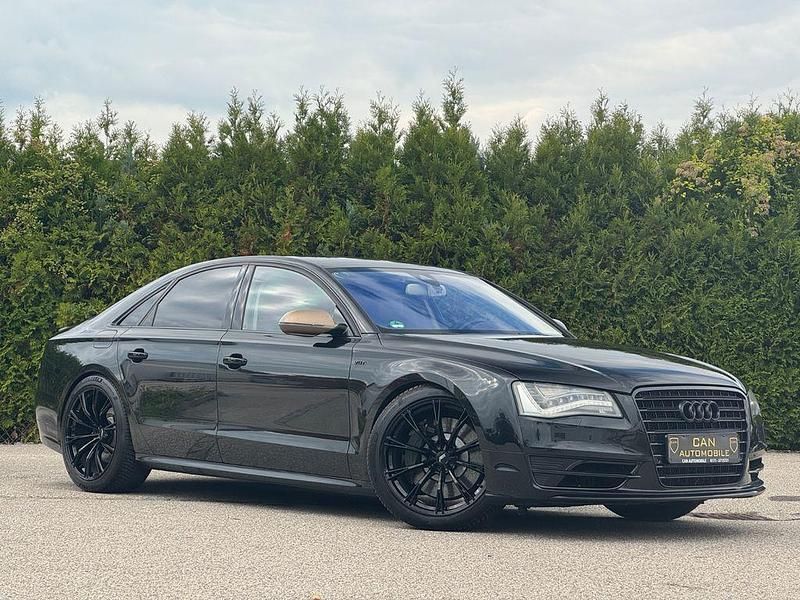 Schwarz Gebraucht 2012 Audi S8 Limousine | 25.900 € - Bild 1/4