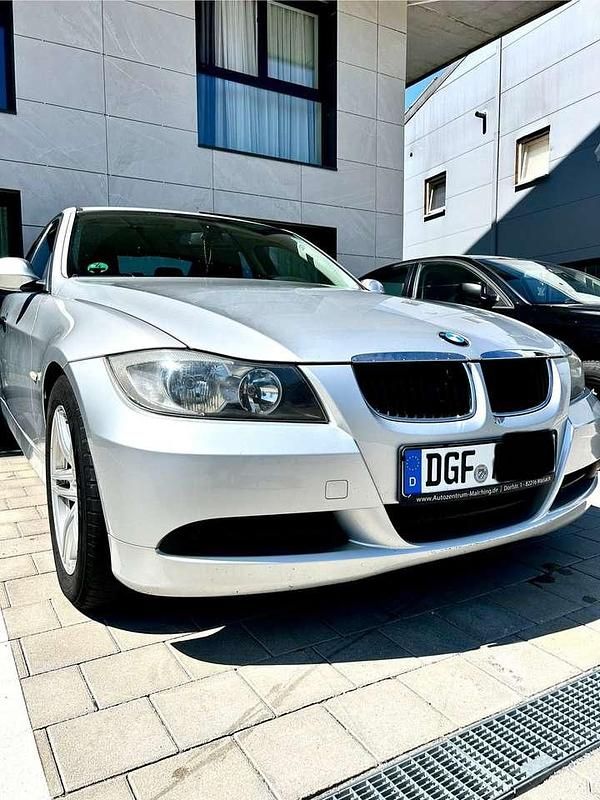 Silber Gebraucht 2006 BMW 320 Limousine | 5.700 € (Etwas zu teuer) - Bild 1/4