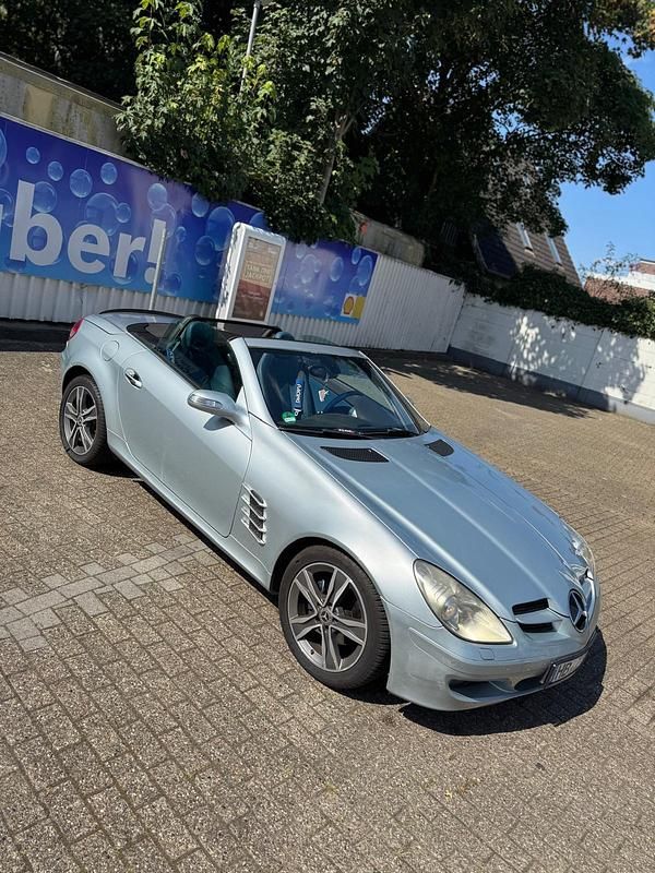 Silber Gebraucht 2005 Mercedes SLK200 Cabrio | 4.199 € (Superpreis) - Bild 1/4