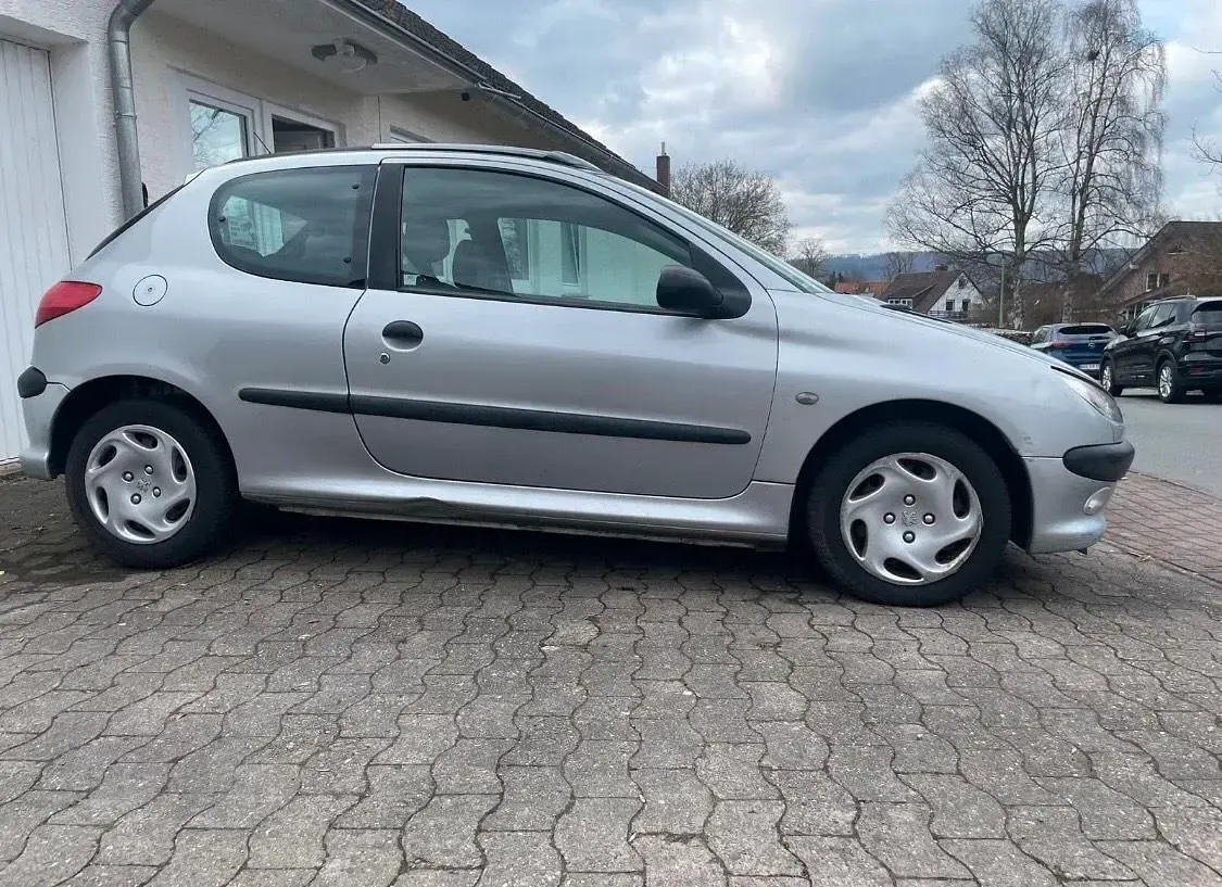 Brugt Peugeot 206 60 HK (44 kW) 2001 Sølv Hatchback
