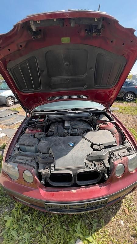Second-hand BMW 316 116 CP (85 kW) 2003 Roșu Break
