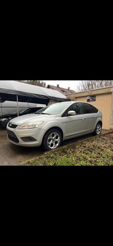 Gebraucht Ford Focus 116 PS (85 kW) 2009 Silber Kleinwagen
