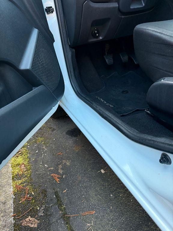 Gebraucht Dacia Dokker Lauréate 116 PS (85 kW) 2014 Weiß Van / Kleinbus