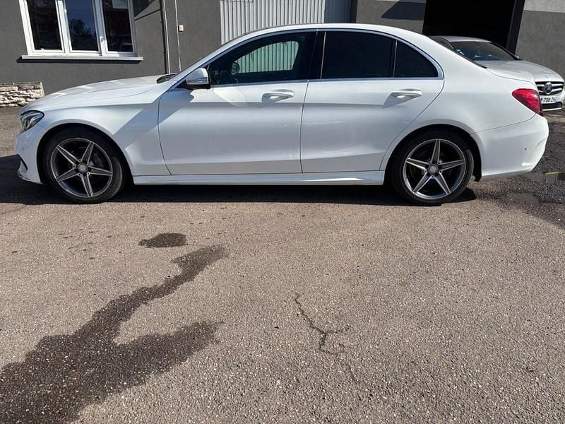 Gebraucht Mercedes C220 AMG line 170 PS (125 kW) 2014 Weiß Limousine