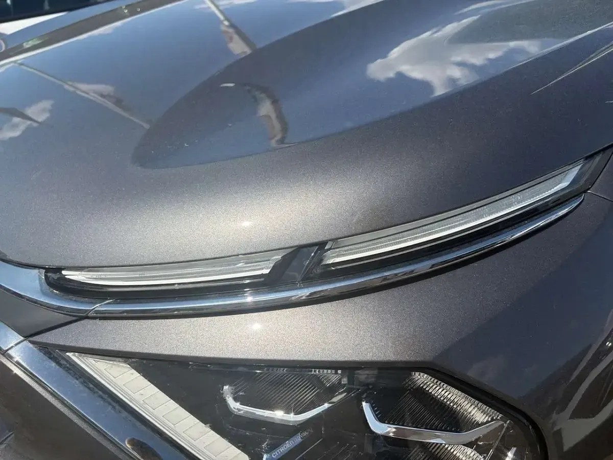 Gebraucht Citroën C4 Feel 131 PS (96 kW) 2024 Grau SUV