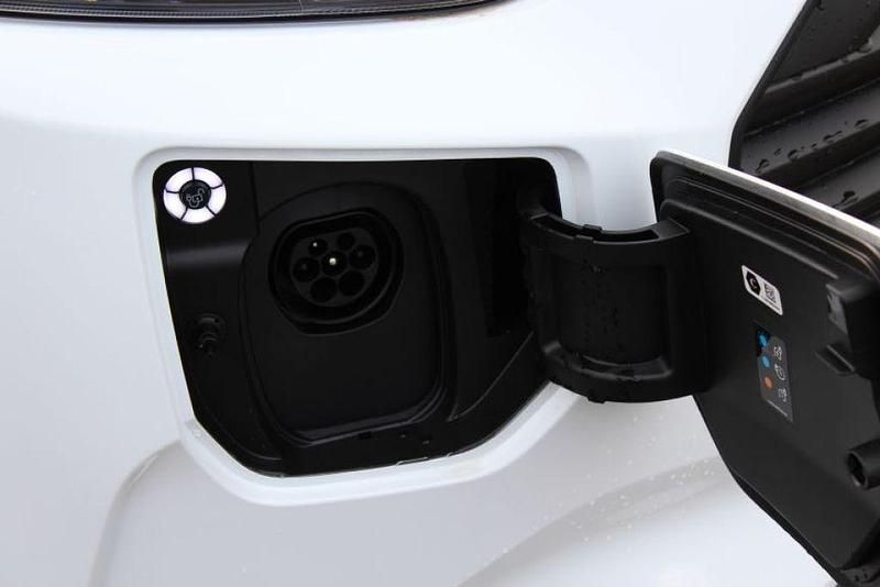 Neu Ford Transit Custom Trend 232 PS (170 kW) 2026 Weiß Van / Kleinbus