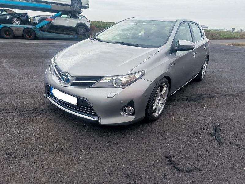 Gebraucht Toyota Auris Hybrid Executive 136 PS (100 kW) 2014 Grau Limousine