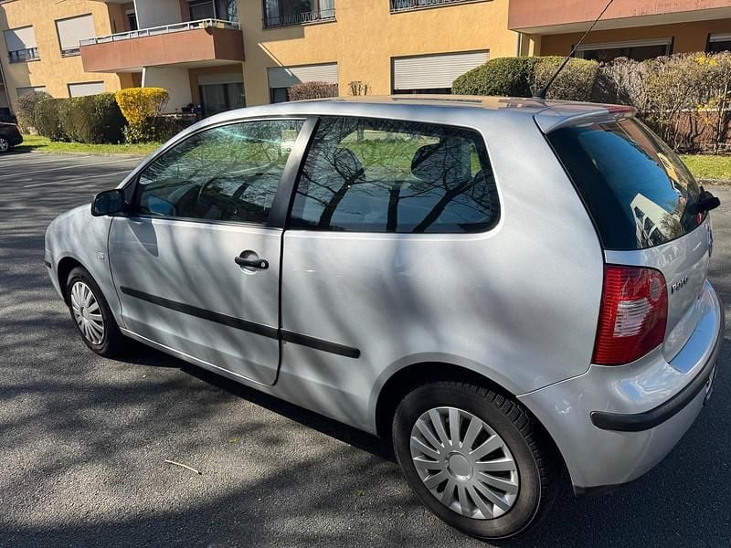 Gebraucht VW Polo 64 PS (47 kW) 2003 Grau Kleinwagen