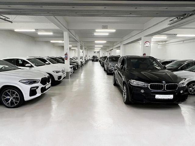 Second-hand BMW 318 143 CP (105 kW) 2010 Albastru Berlinǎ