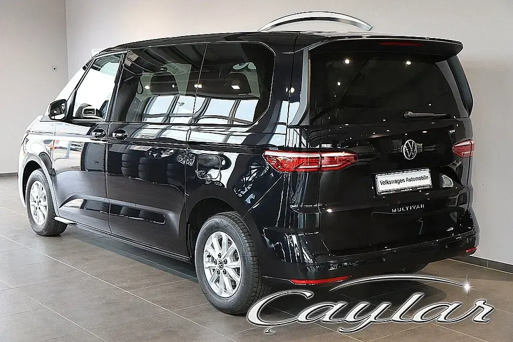 Gebraucht VW Multivan 150 PS (110 kW) 2023 Schwarz Van / Kleinbus