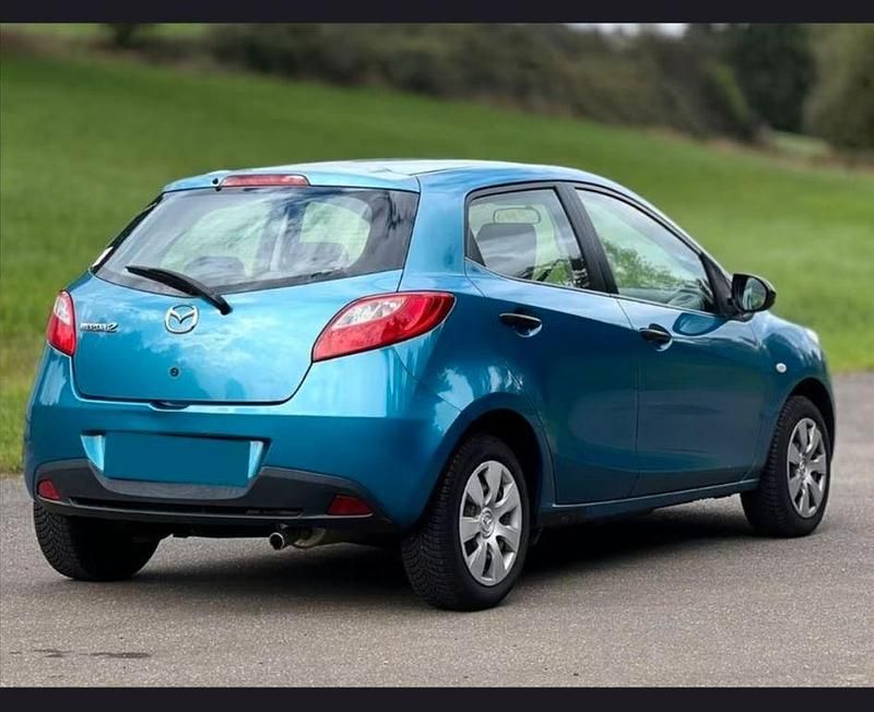 Gebraucht Mazda 2 Edition 84 PS (61 kW) 2012 Blau Limousine