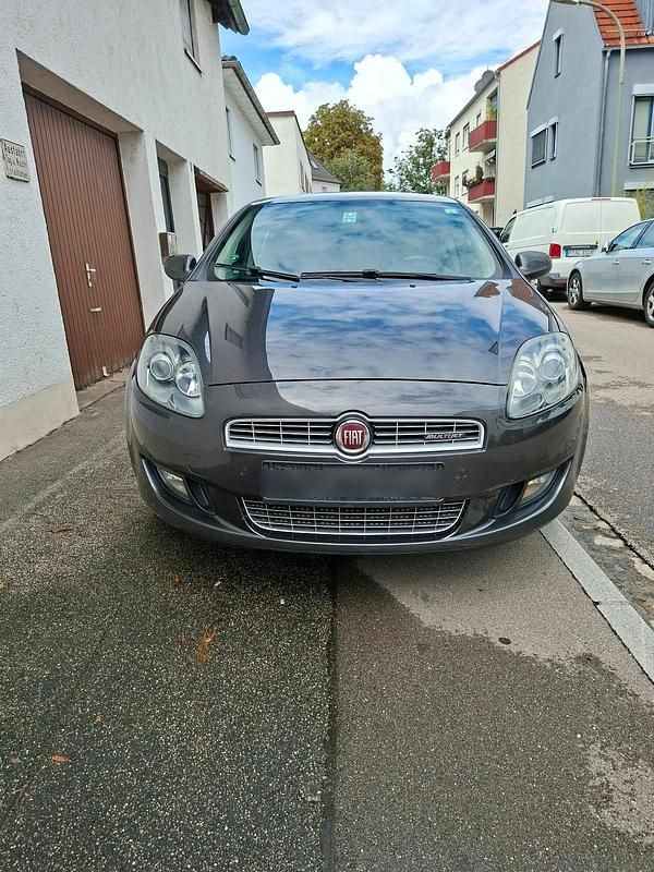 Andere farben Gebraucht 2011 Fiat Bravo Kleinwagen | 2.700 € (Fairer Preis) - Bild 1/4