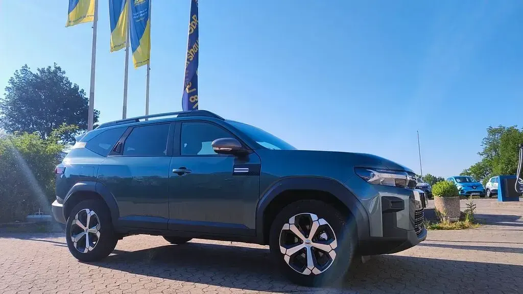 Neu Dacia Bigster Journey 140 PS (102 kW) 2026 Grün SUV