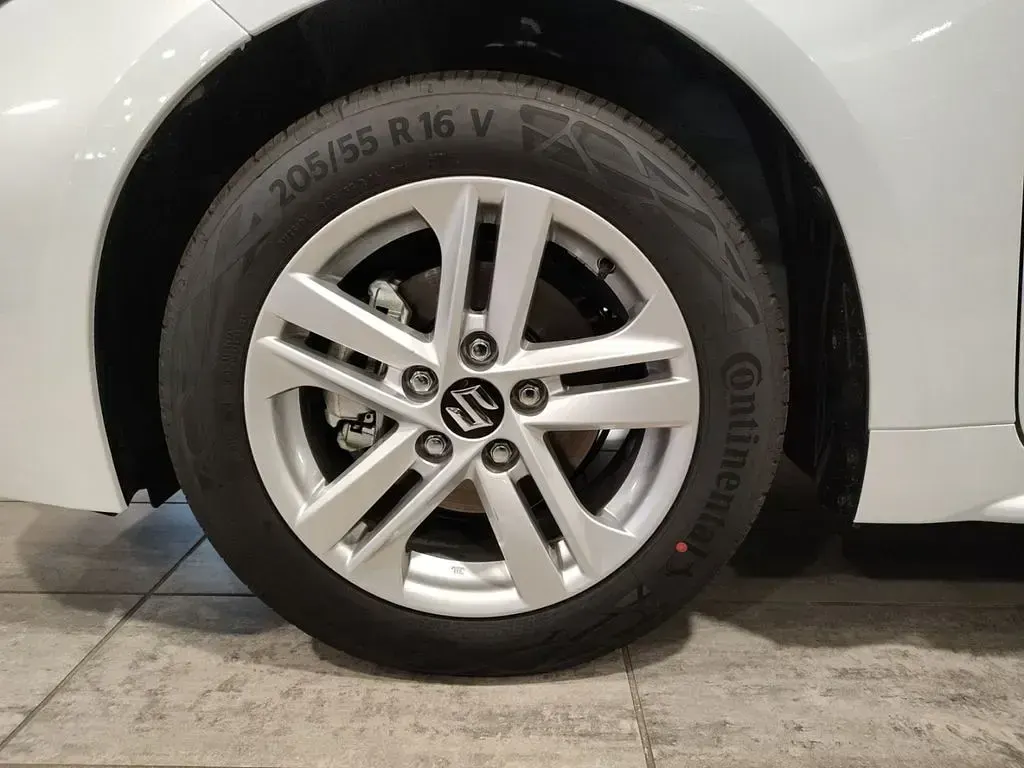 Gebraucht Suzuki Swace Comfort+ 98 PS (72 kW) 2026 Weiß Kombi